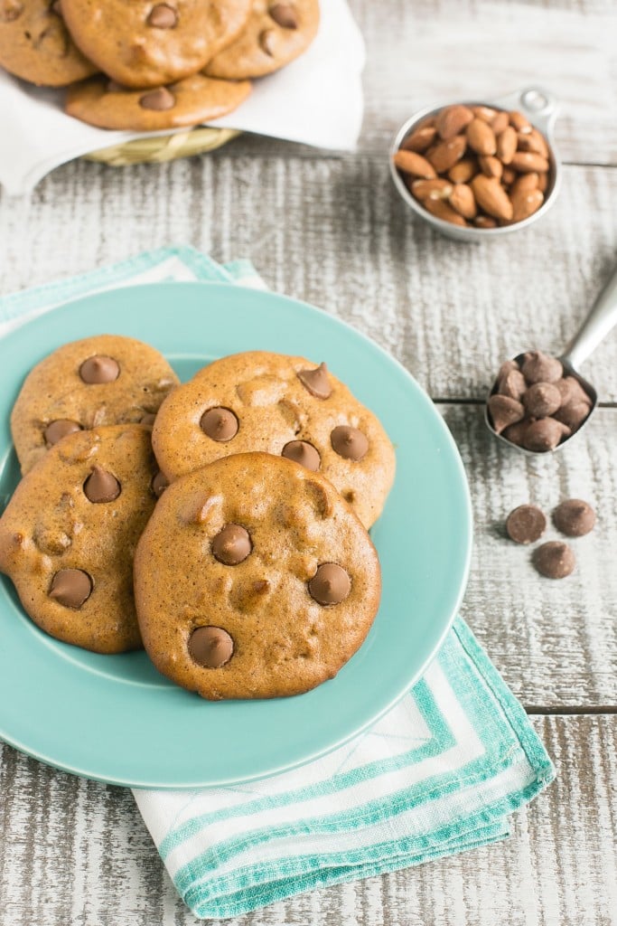 Flourless chocolate chip cookies made with almond butter - gluten free, 5 ingredients, ready in 15 minutes.