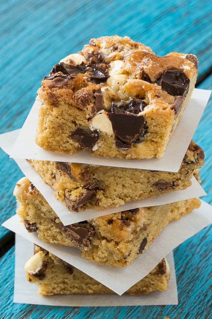 These Rocky Ledge Bars are the BEST cookie bar full of three kinds of chocolate, marshmallows and toffee.