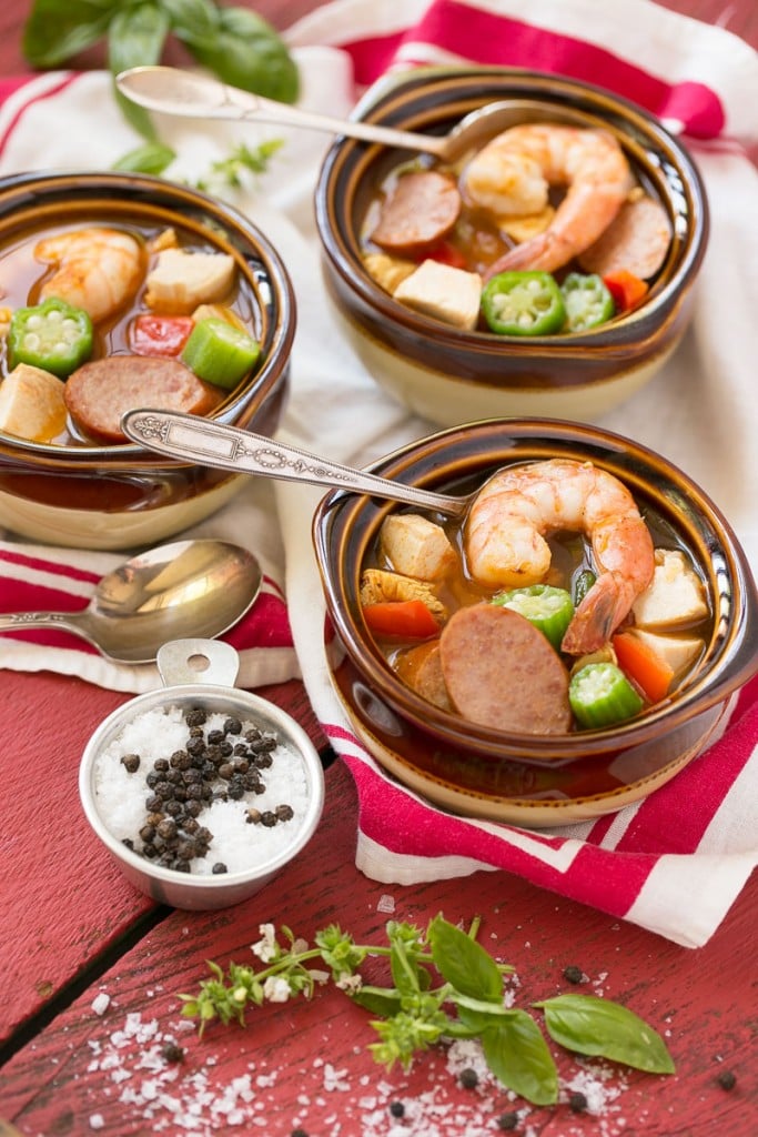 This one pot chicken and shrimp gumbo is a healthy and easy meal that's ready in just 30 minutes!