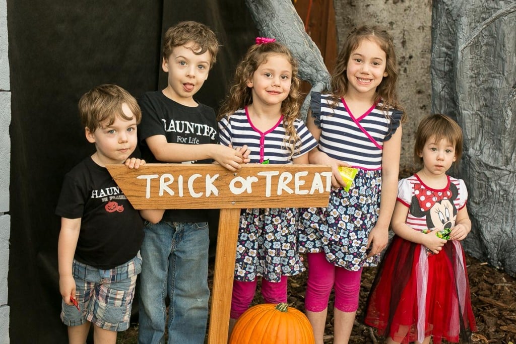 The most epic handmade Halloween display, hundreds of people come to see it every year!