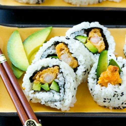 https://www.dinneratthezoo.com/wp-content/uploads/2016/07/shrimp-tempura-roll-5-500x500.jpg