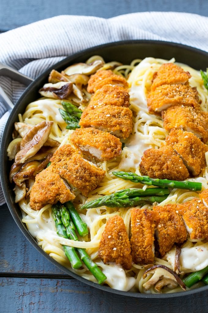Easy Chicken Spaghetti - Dinner at the Zoo