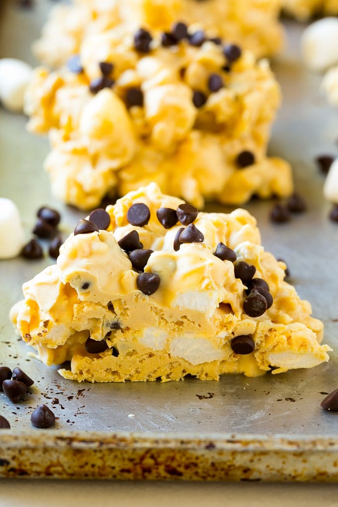 A cross section view of an avalanche cookie.