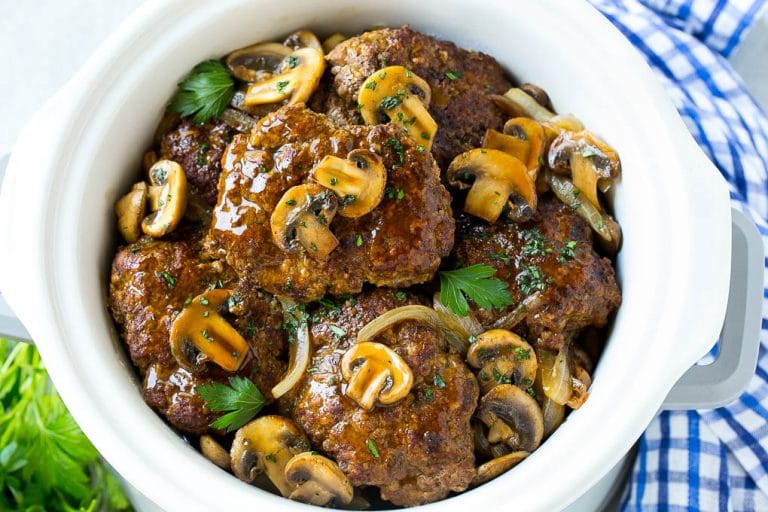 https://www.dinneratthezoo.com/wp-content/uploads/2017/10/slow-cooker-salisbury-steak-14.jpg