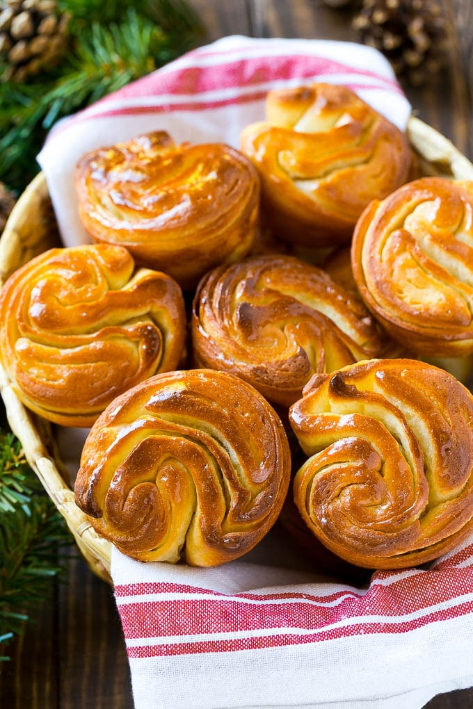 Butterflake Rolls in a napkin lined serving basket.