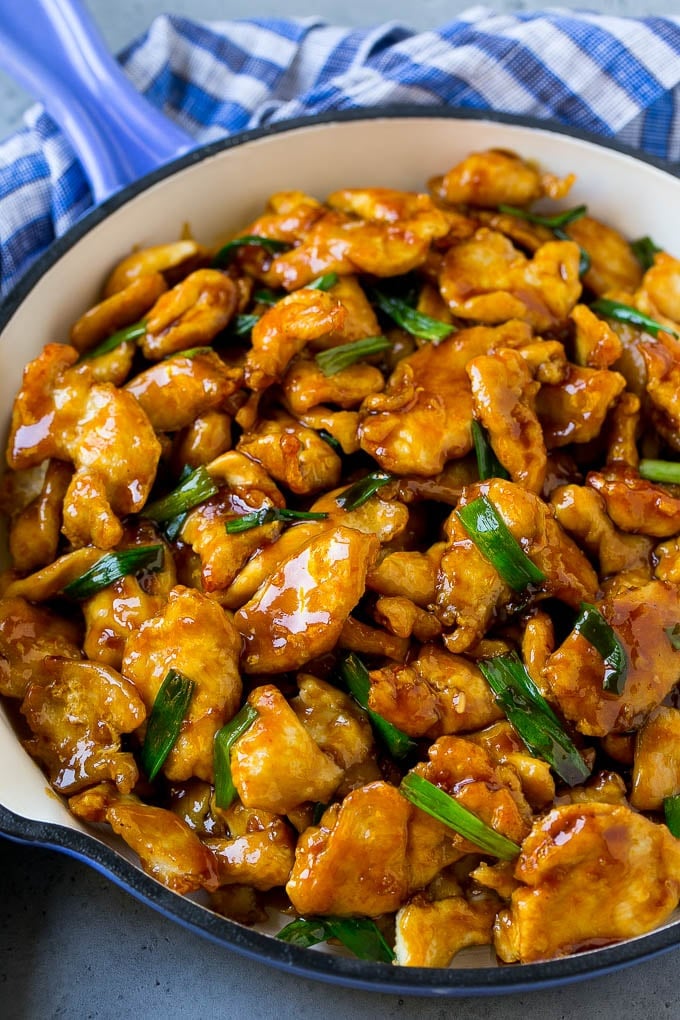 https://www.dinneratthezoo.com/wp-content/uploads/2018/08/mongolian-chicken-4.jpg