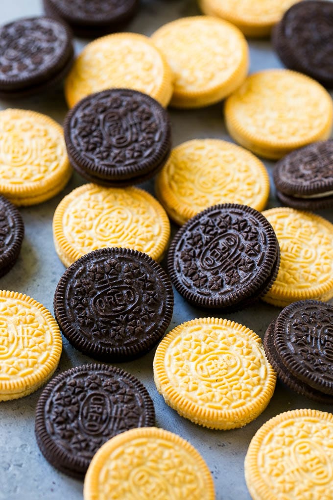 Chocolate and vanilla cookies.