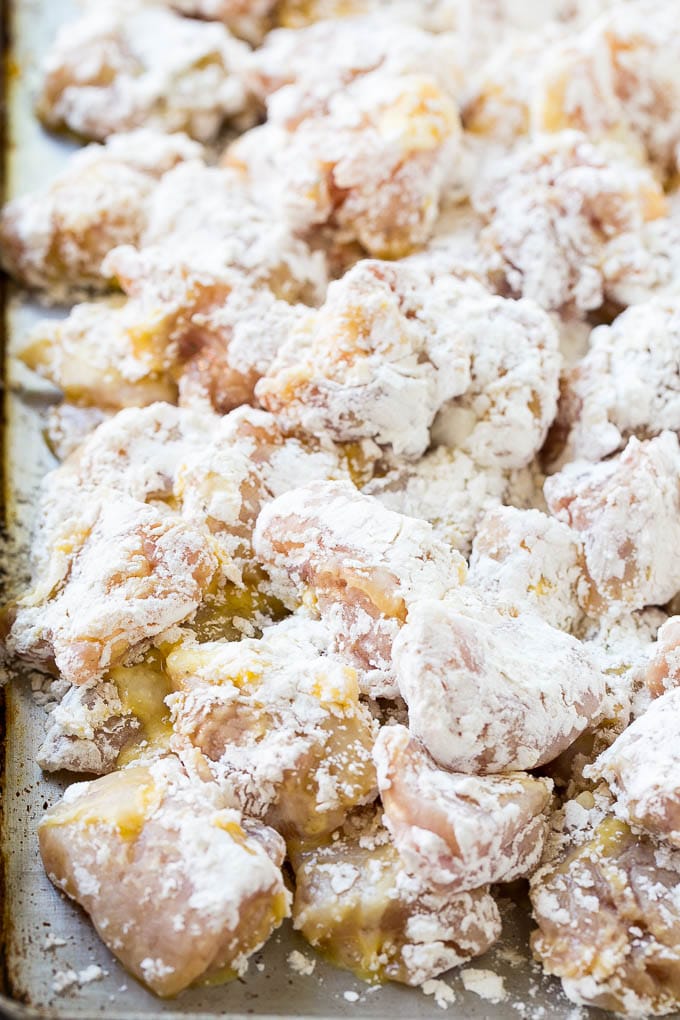Sweet Chili Chicken Recipe | Thai Chicken | Asian Chicken #chicken #thaifood #chili #dinner #dinneratthezoo Chicken pieces coated in egg and flour.