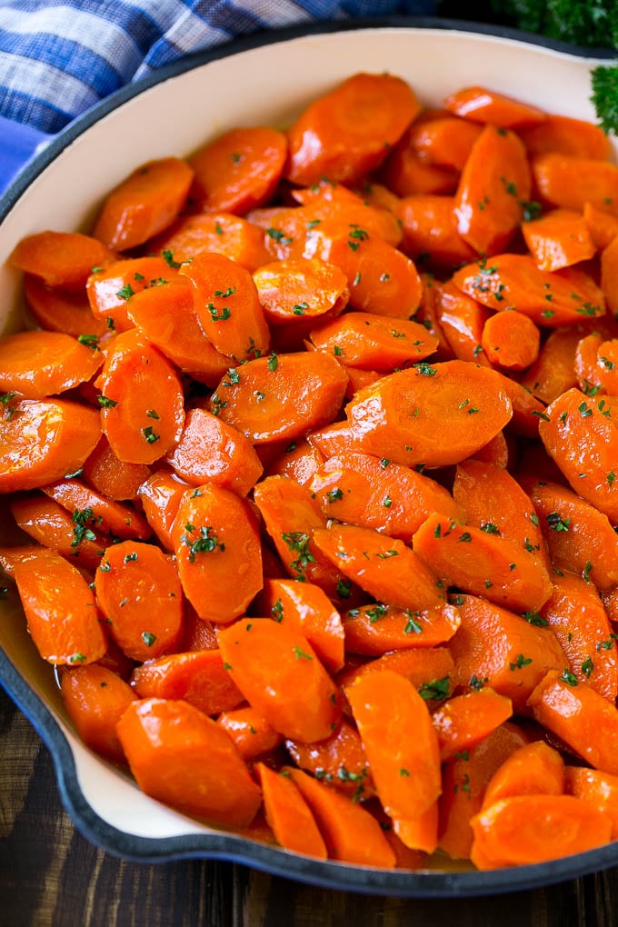 https://www.dinneratthezoo.com/wp-content/uploads/2018/10/glazed-carrots-2.jpg?utm_source=chatgpt.com