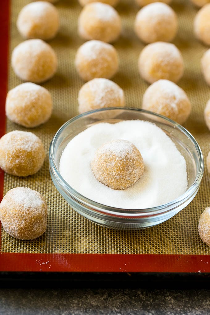 Balls of dough rolled in granulated sugar.