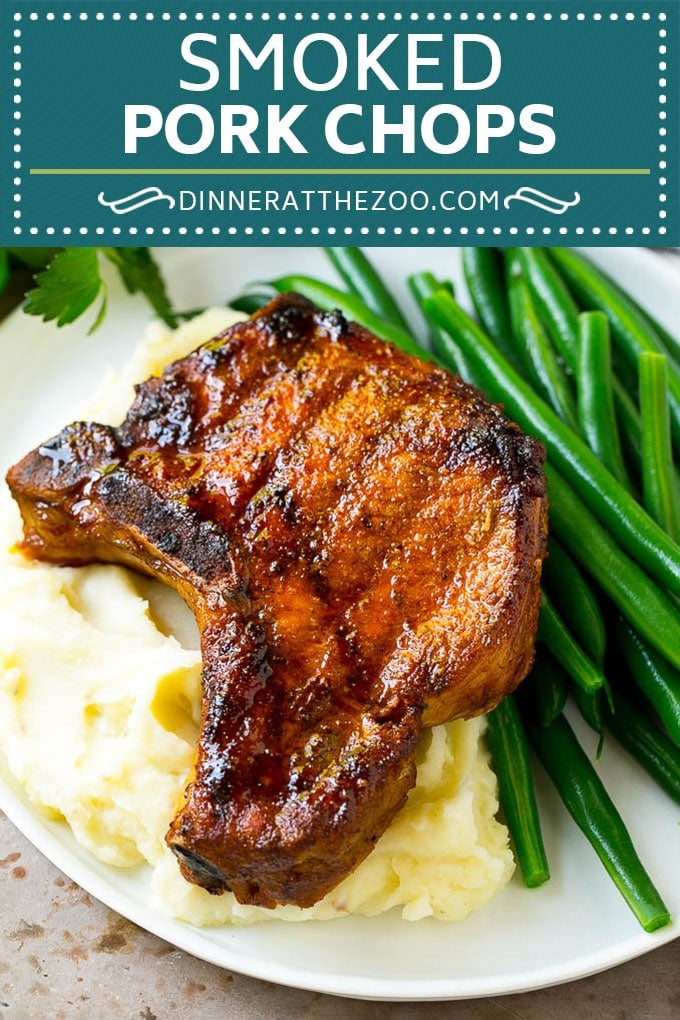 https://www.dinneratthezoo.com/wp-content/uploads/2018/10/smoked-pork-chops-short-pin.jpg