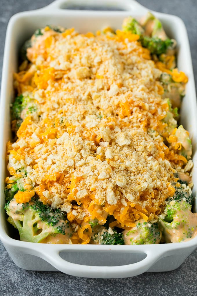 Broccoli Casserole Recipe | Broccoli and Cheese Casserole | Baked Broccoli #broccoli #cheese #casserole #sidedish #dinner #dinneratthezoo Broccoli in cheese sauce topped with crushed crackers and shredded cheese.