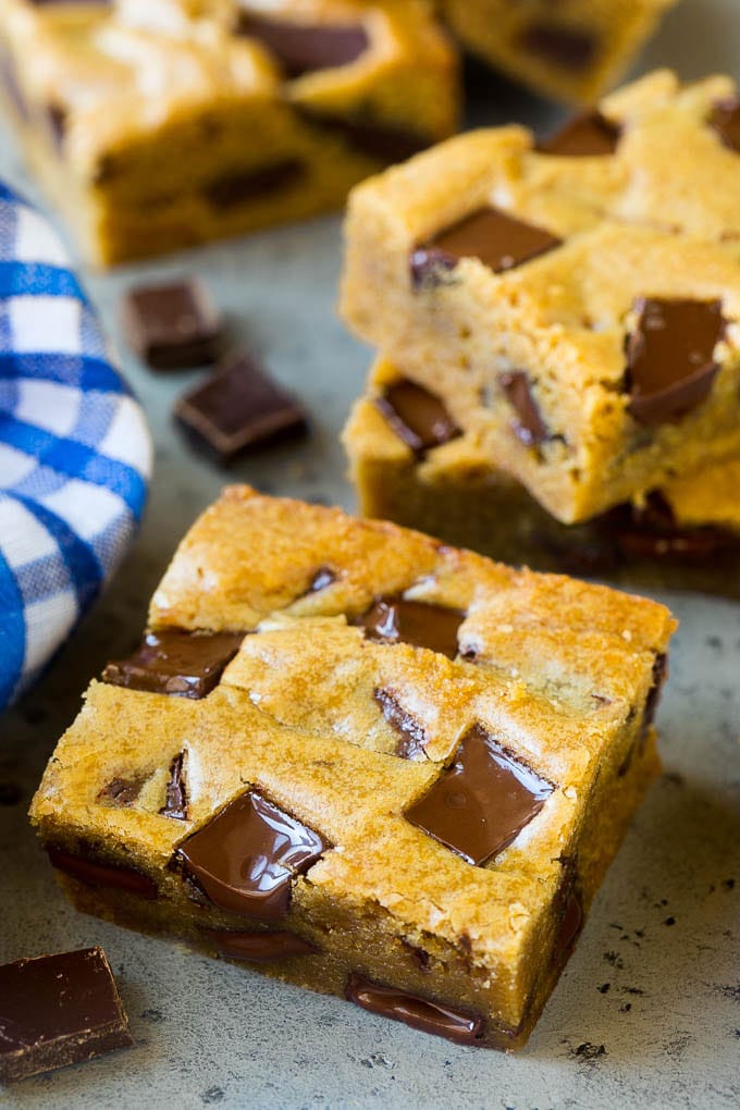 Blondie bar cookies with chocolate chunks.