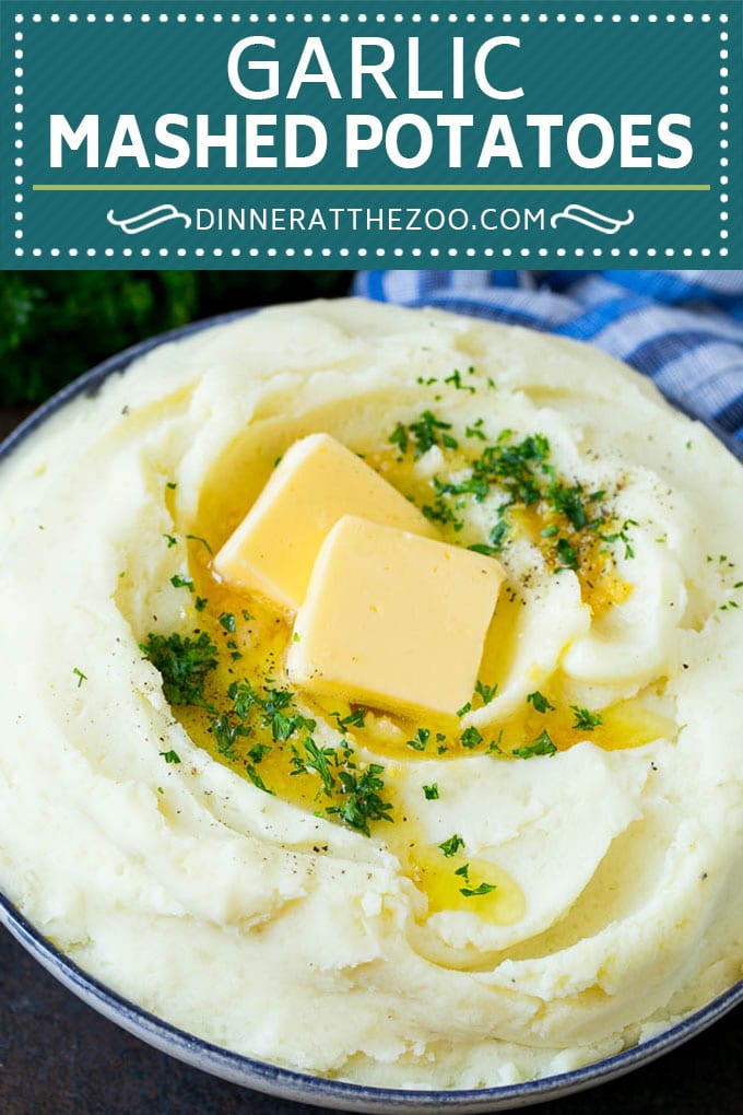 Garlic Mashed Potatoes Recipe #garlic #potatoes #mashedpotatoes #sidedish #dinner #thanksgiving #dinneratthezoo