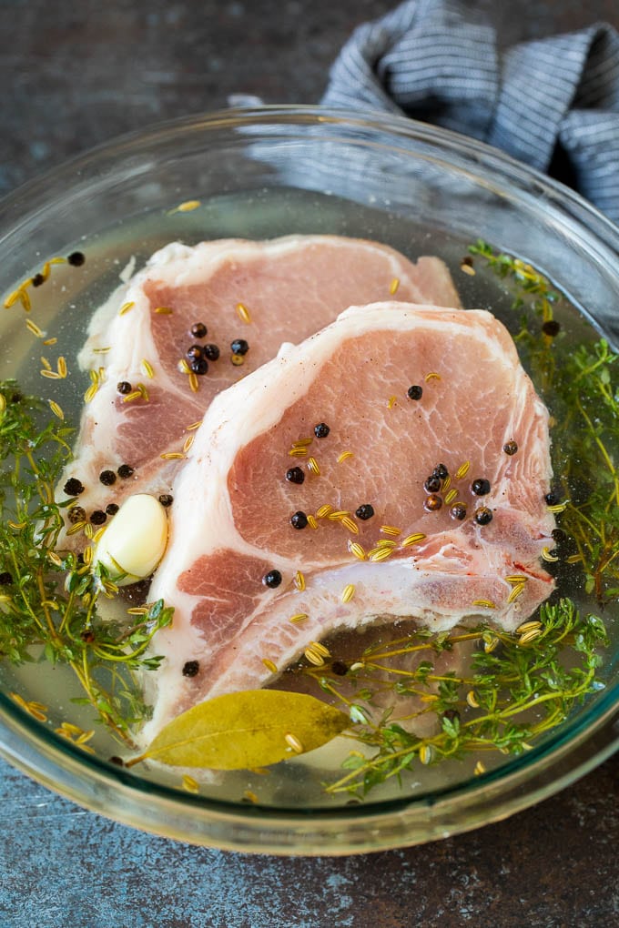 https://www.dinneratthezoo.com/wp-content/uploads/2020/05/pork-chop-brine-3.jpg